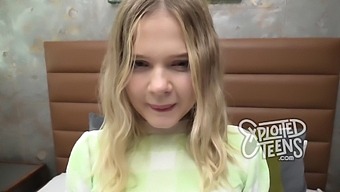 Petite Blonde With 85 Lbs Auditions For Amateur Porn