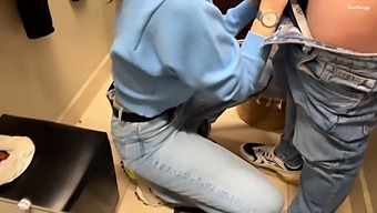 Intense Blowjob And Cum In Pussy In Gym Locker Room