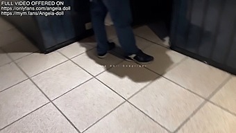 Threesome With A Stranger And Voyeur In X Cinema
