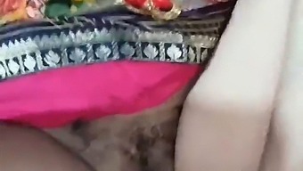 Indian Housewife'S Outdoor Pissing Adventure In Rural Setting